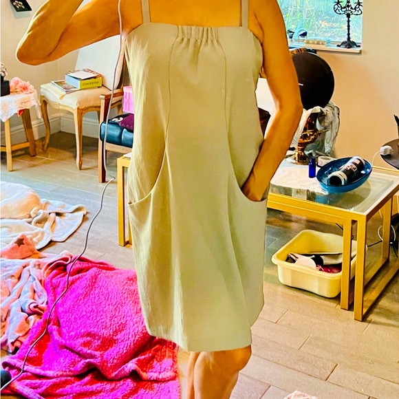 Poleci Adjustable Work Dress w deep pockets like new 6 - Picture 1 of 10